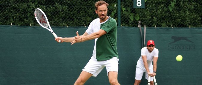 Прогноз на матч Басаваредди – Медведев [20.09.2025]: андердог против фаворита